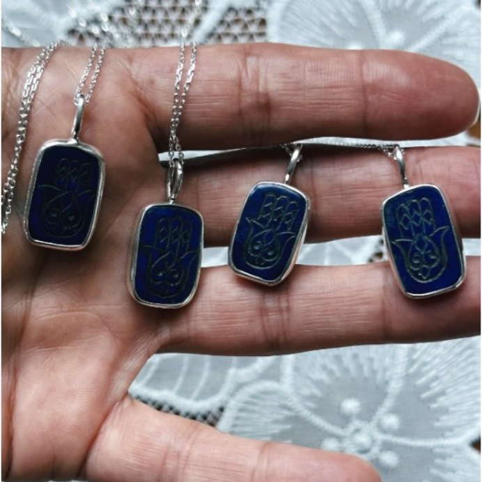 Nazar Eli – Lapis Lazuli Taşlı Özel Tasarım Kolye