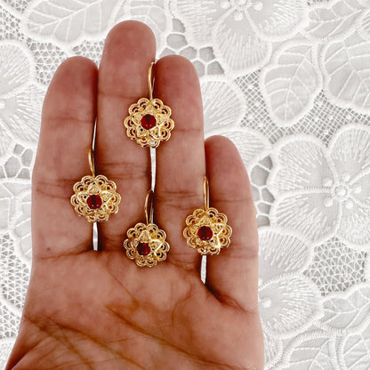 Granat Taşlı Gül Küpe